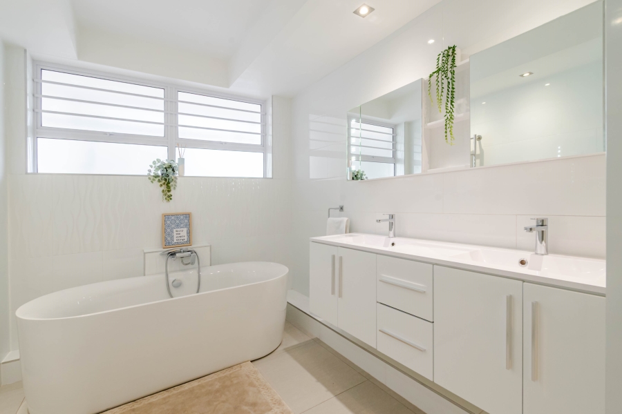 To Let 2 Bedroom Property for Rent in Green Point Western Cape